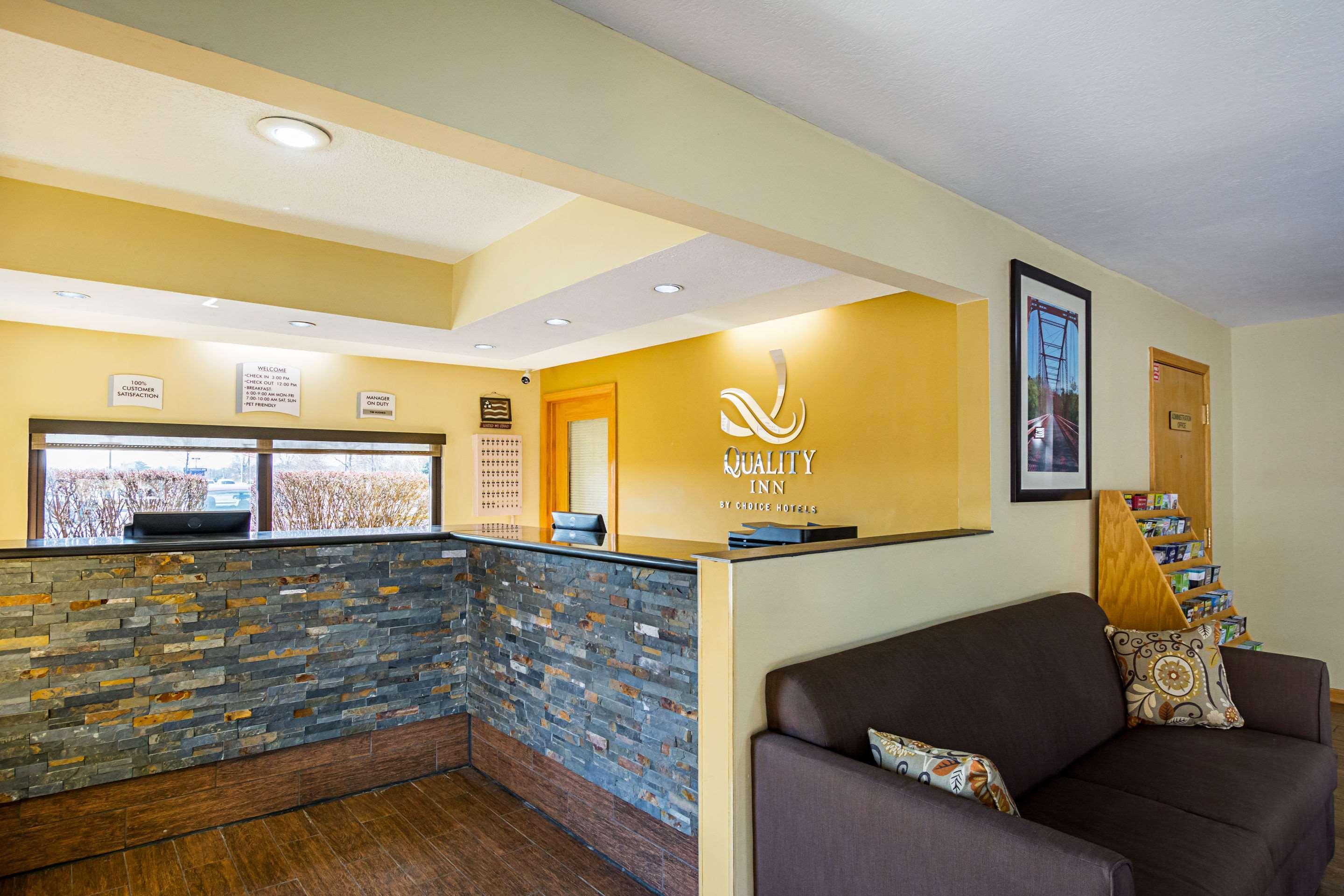 Quality Inn & Suites Greensburg I-74 Exterior photo
