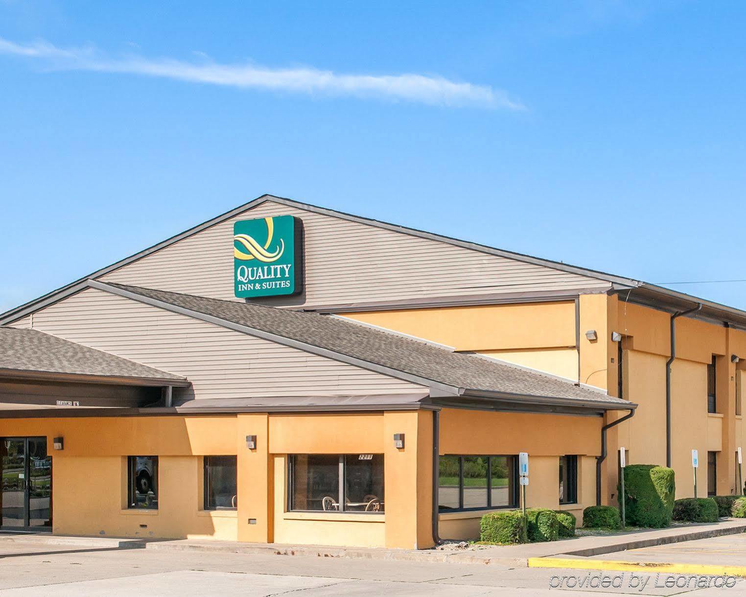 Quality Inn & Suites Greensburg I-74 Exterior photo